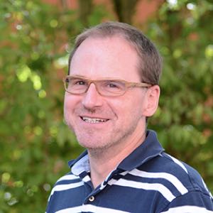 Dr. Matthias Niedermeier
